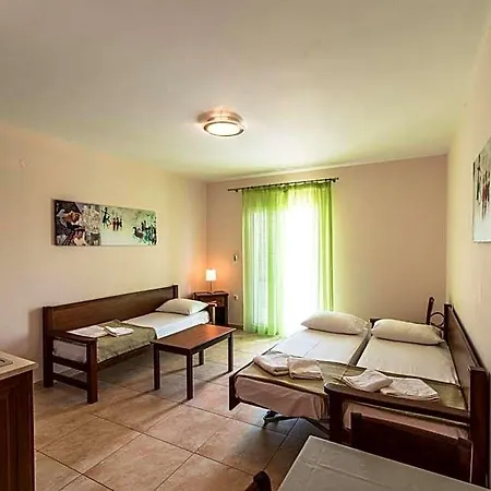 Zeus Hotel